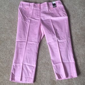 NWT size 18 New York & company cropped pants